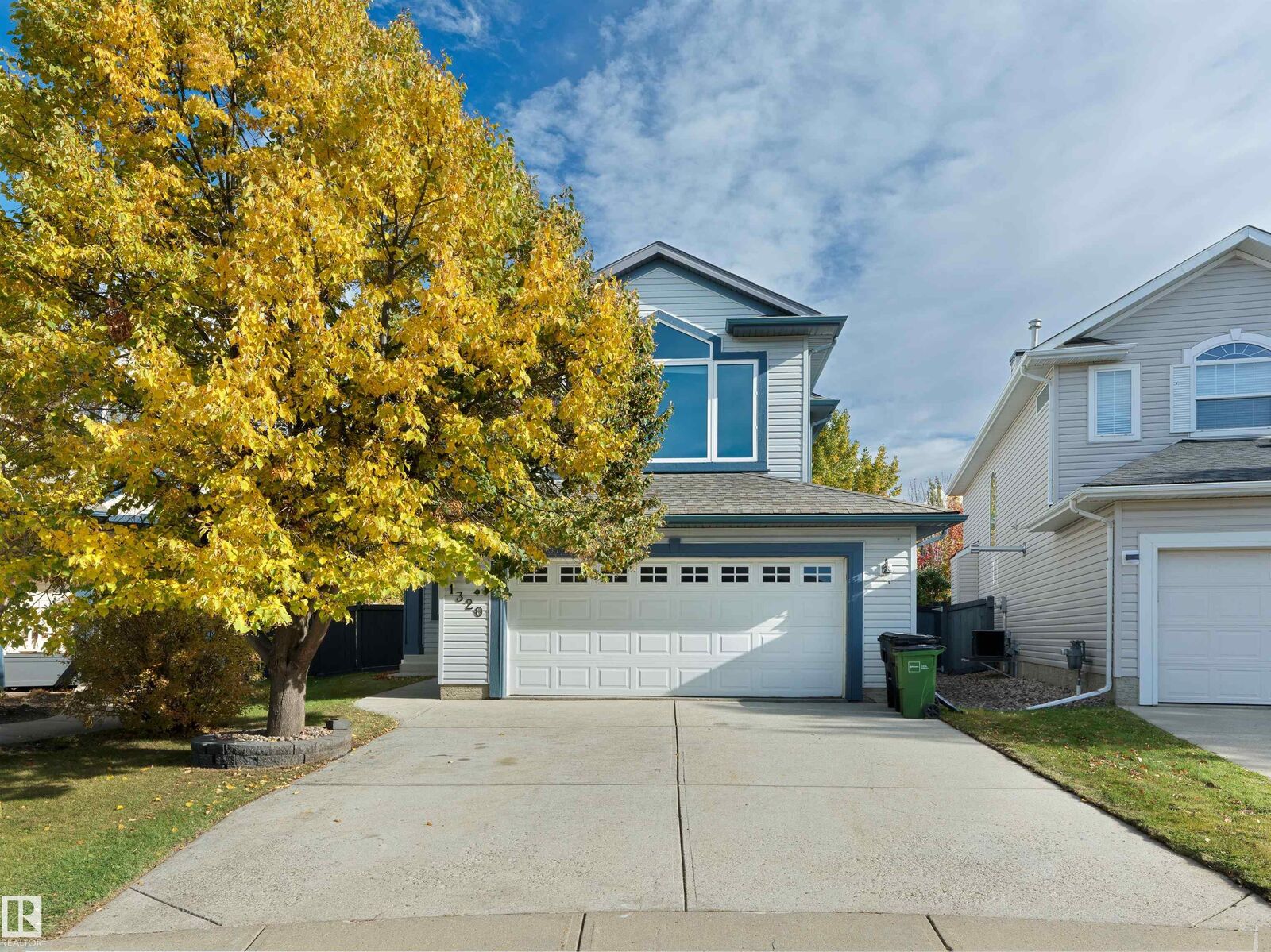 Property Photo:  1320 Barnes Close SW  AB T6W 1G6 