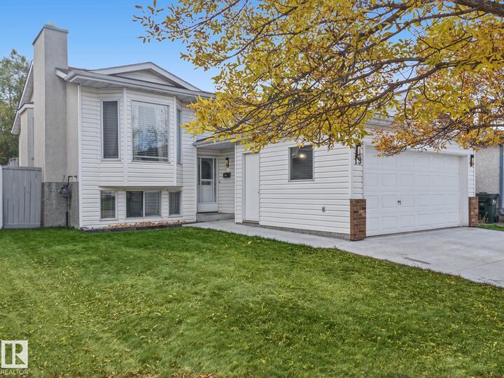 Property Photo:  19 Darlington Drive  AB T8H 1R8 