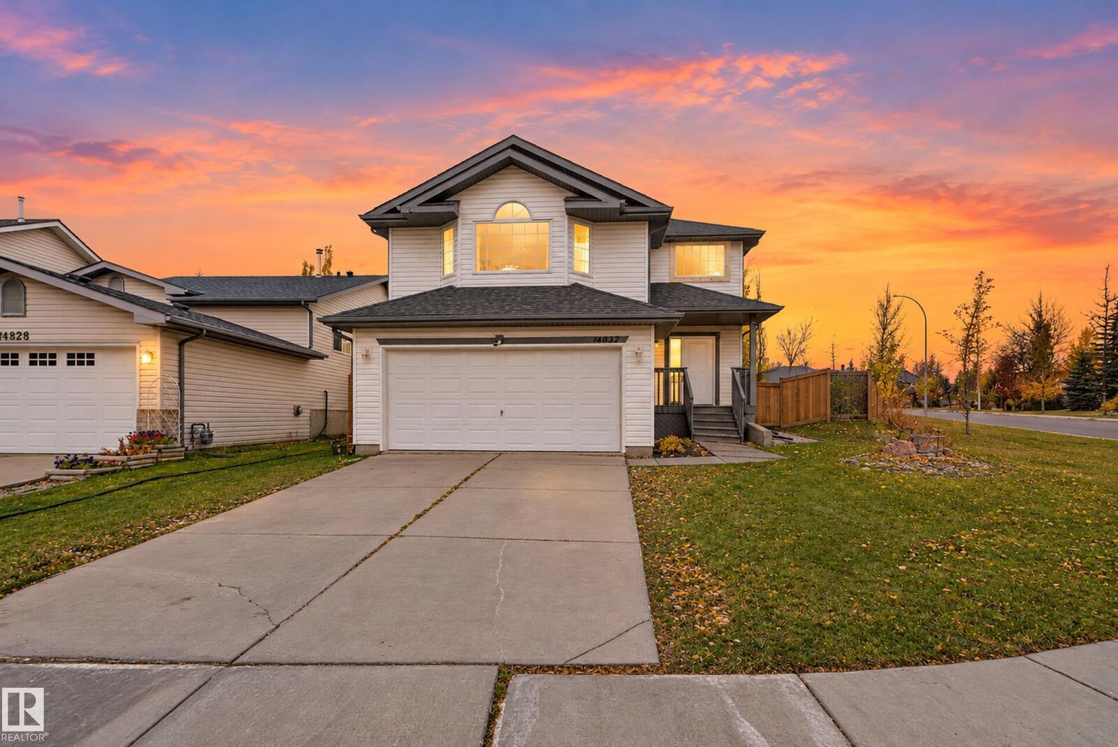 Property Photo:  14832 48 Street NW  AB T5Y 2X1 