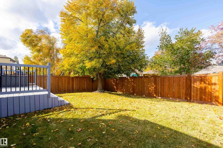 Property Photo:  9 Davy Crescent  AB T8H 1P4 