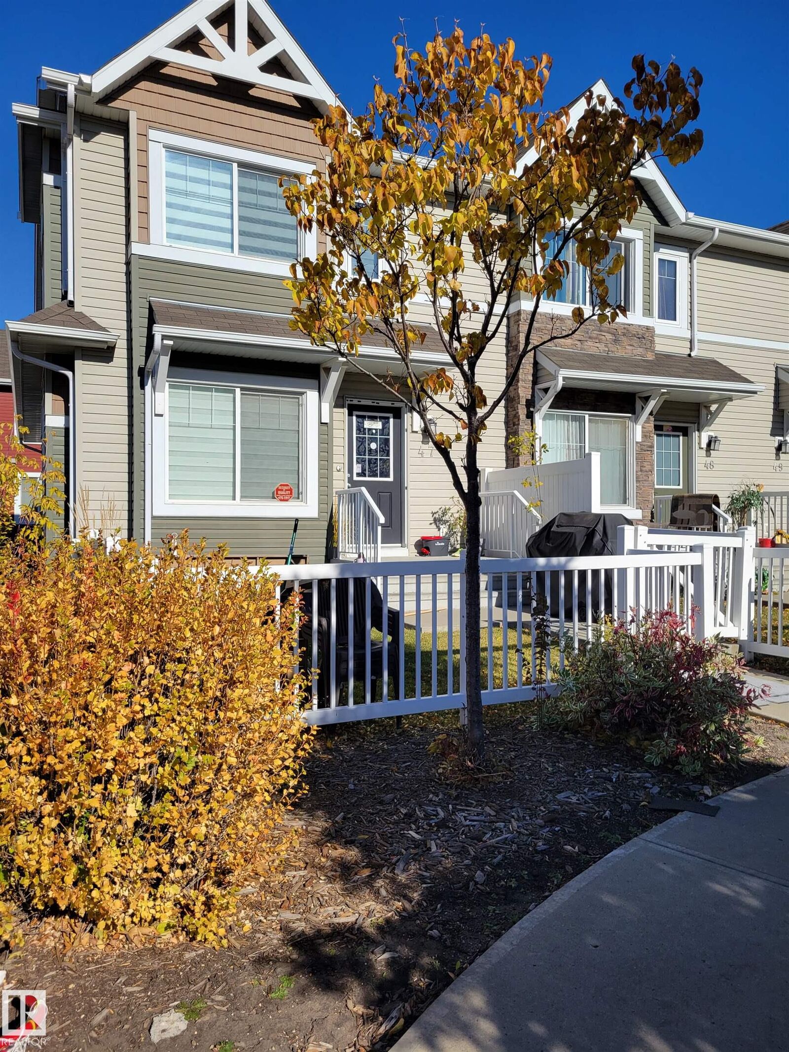 Property Photo:  14621 121 Street NW 47  AB T5X 0H2 