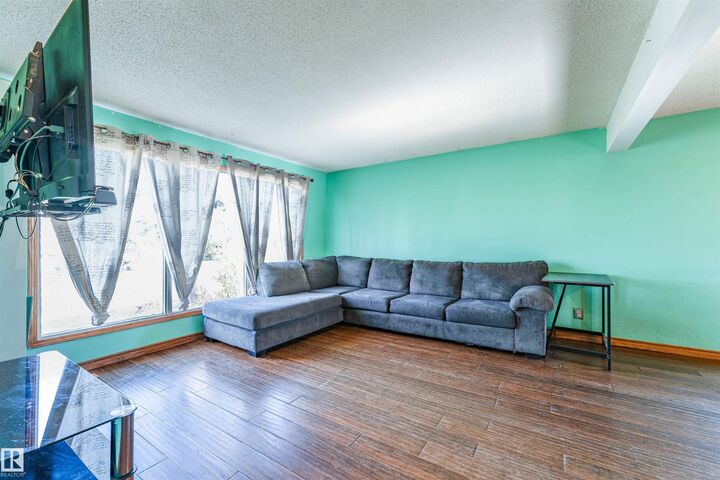 Property Photo:  113 Greenwood Drive  AB T7X 1X8 