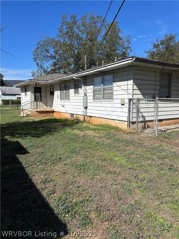 Property Photo: 200 Virginia Avenue OK 74953