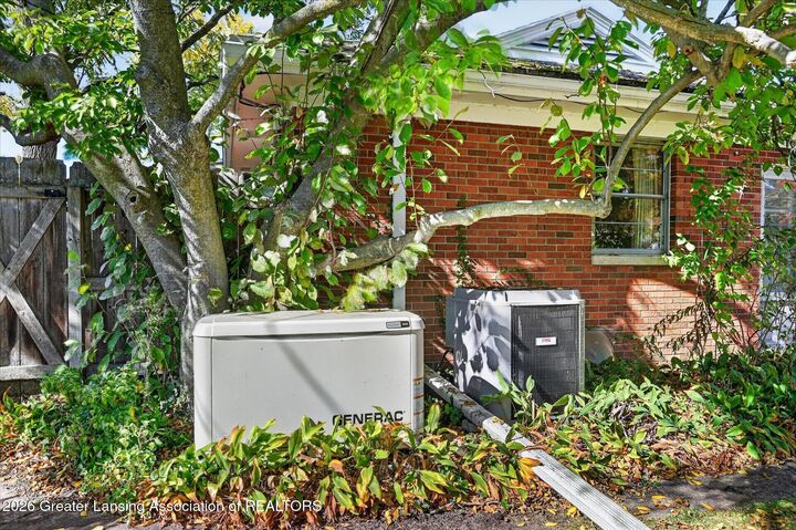 Property Photo:  1735 Abington Place  MI 48910 