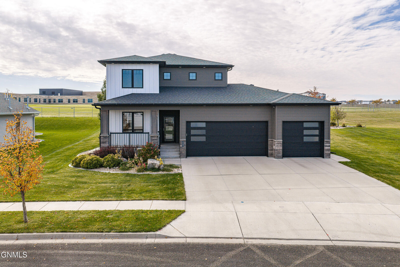 Property Photo:  5510 Mica Drive  ND 58503 