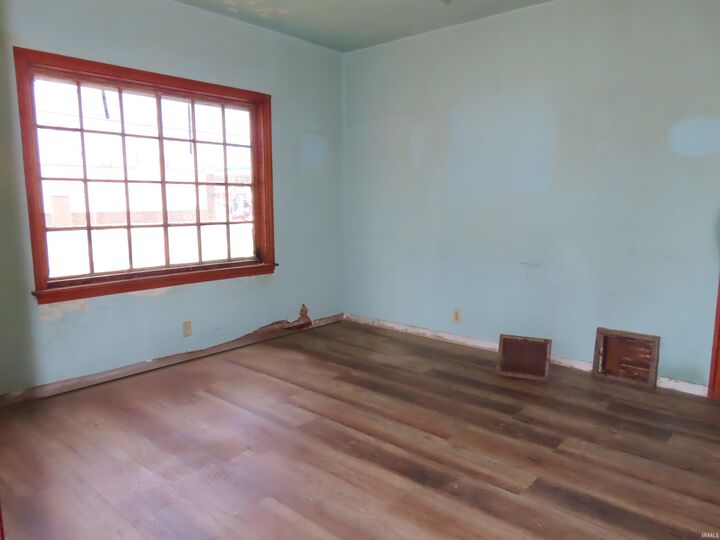 Property Photo:  2150 E Eichel Avenue  IN 47711 
