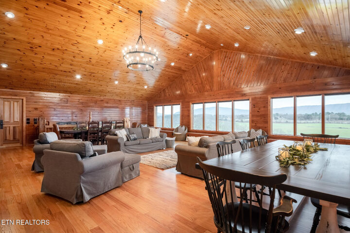 Property Photo:  1020 Thomas Rd  TN 37307 