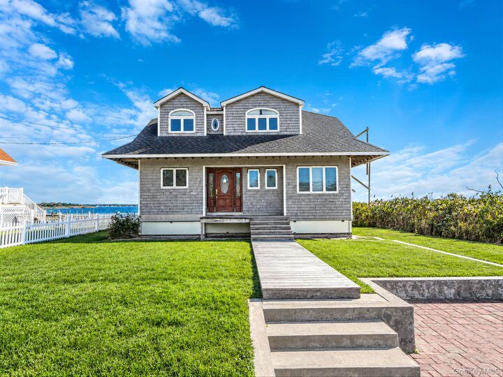 Property Photo:  21 Oceanview Drive  NY 11951 