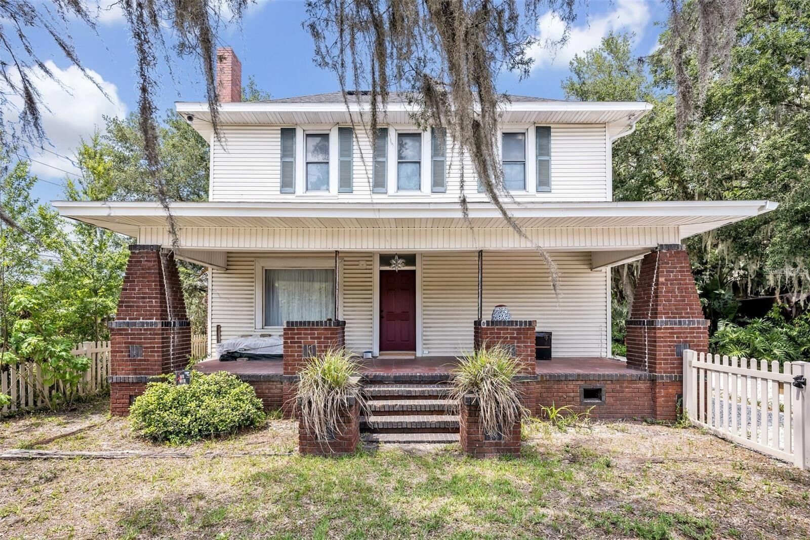 Property Photo: 2418 W 1st Street FL 32771