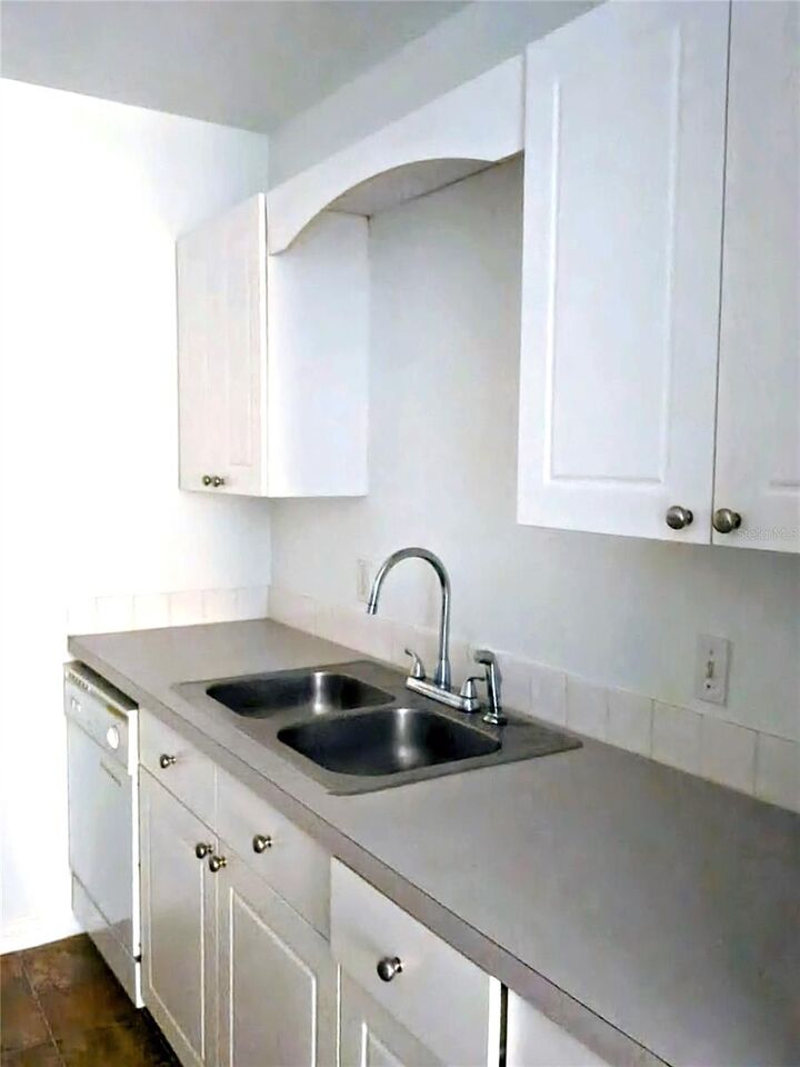 Property Photo: 2085 Isle Royale Court SE 189 FL 33880