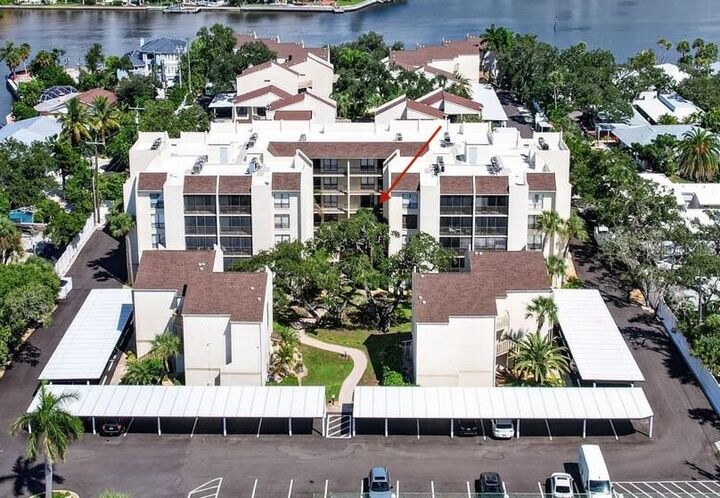Property Photo:  6157 Midnight Pass Road E53  FL 34242 