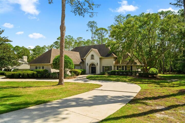 Property Photo: 8121 SW 45th Lane FL 32608
