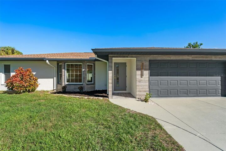Property Photo:  616 Brown Road  FL 34293 