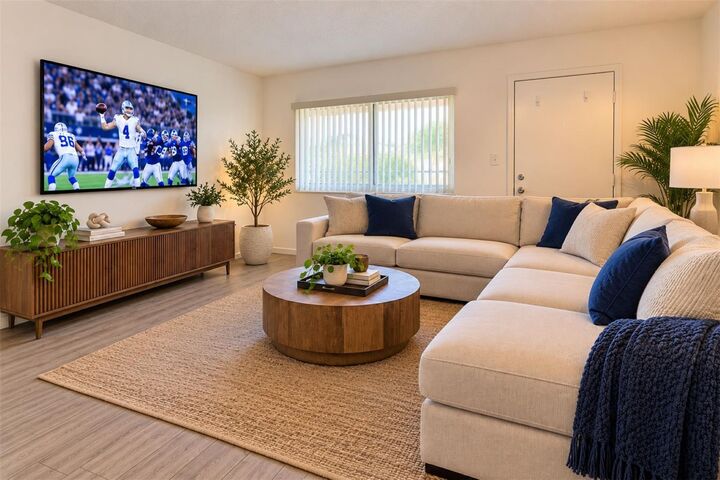 Property Photo:  505 66th Avenue 11  FL 33706 