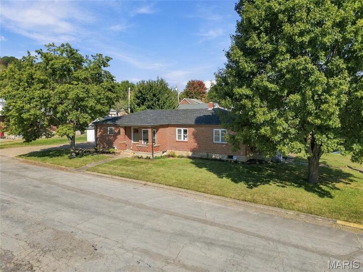 Property Photo:  405 W 9th Street  MO 65041 