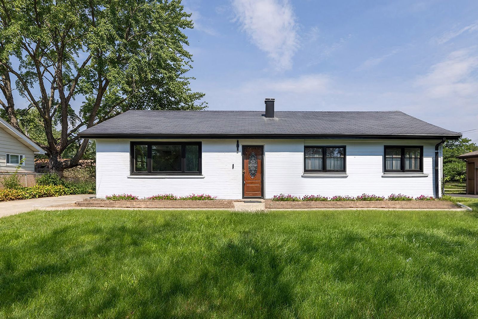 Property Photo:  20 Maricopa Lane  IL 60169 