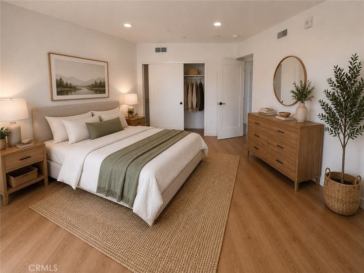 Property Photo:  176 N Catalina Ave 402  CA 91106 