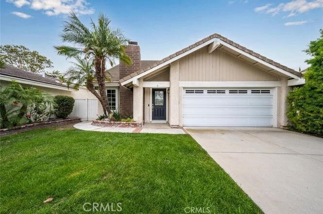 Property Photo:  3 Rock Spgs  CA 92604 