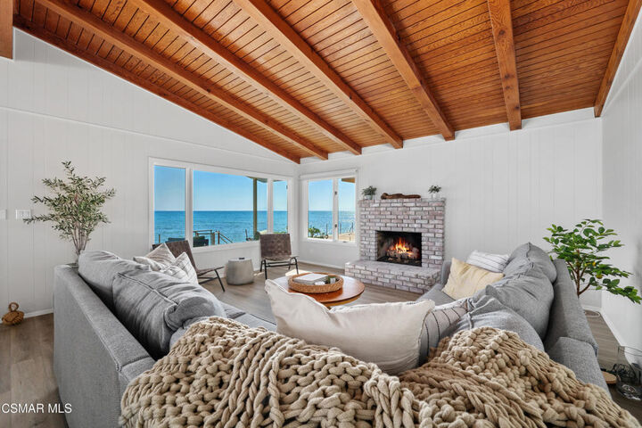 Property Photo:  3762 Pacific Coast Highway  CA 93001 