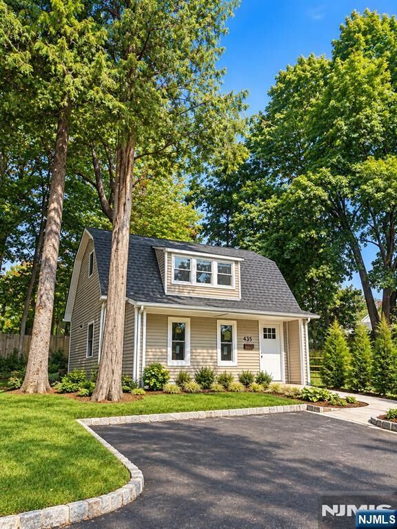 Property Photo: 435 Durie Avenue NJ 07624