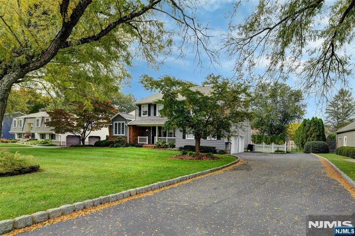Property Photo:  31 West End Avenue  NJ 07444 