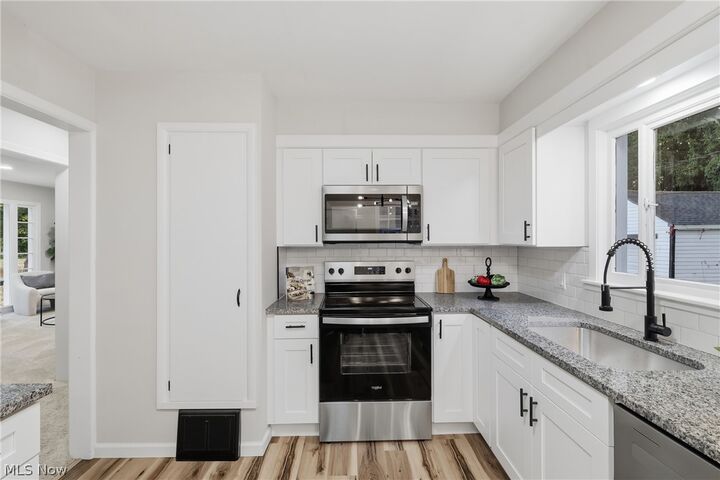 Property Photo: 1055 Seward Avenue OH 44320
