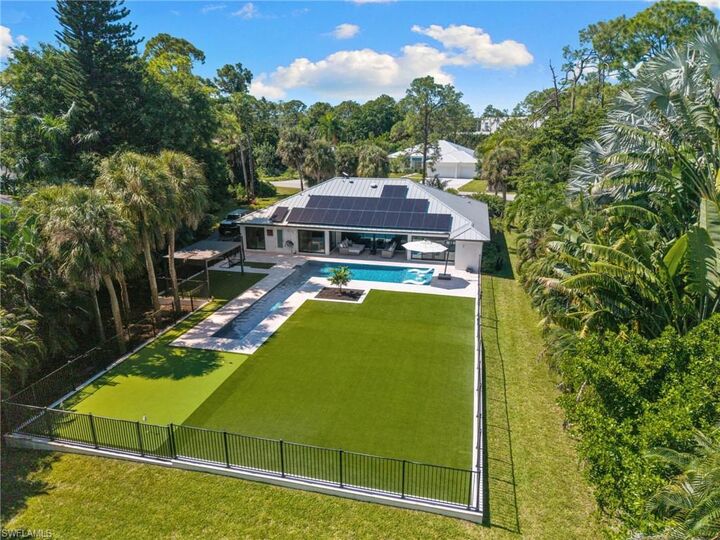 Property Photo:  1806 Princess Ct  FL 34110 