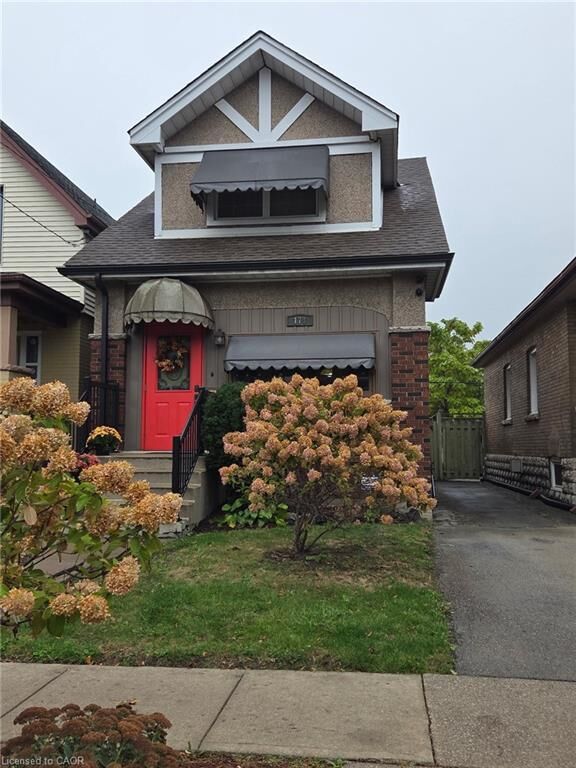 Property Photo:  178 Tragina Avenue N  ON L8H 5C8 