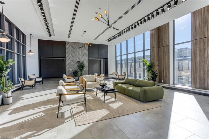 Property Photo:  15 Glebe Street 1009  ON N1S 2L8 