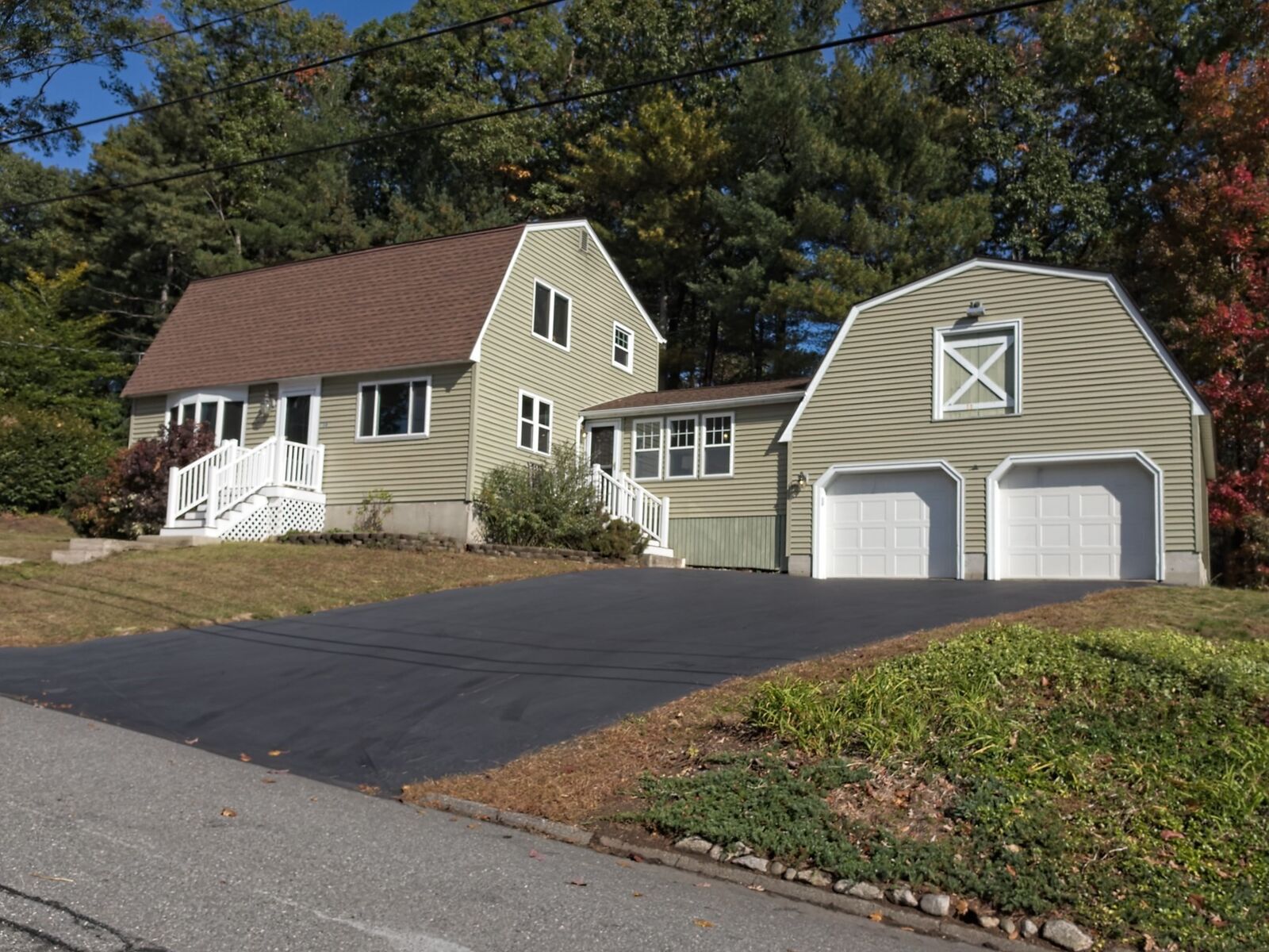 Property Photo: 10 Pelham St MA 01821