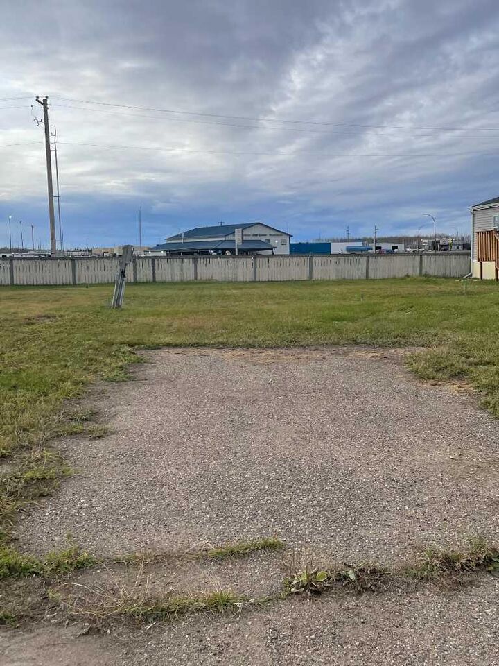 Property Photo:  28 &Amp 29 Deerglen Trailer Park  AB T0H 1Z0 