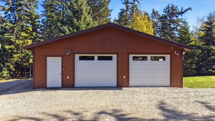 Property Photo:  35102 Range Road 24 300  AB T4G 0K2 