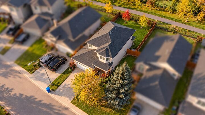Property Photo:  158 Saratoga Close NE  AB T1Y 7A1 