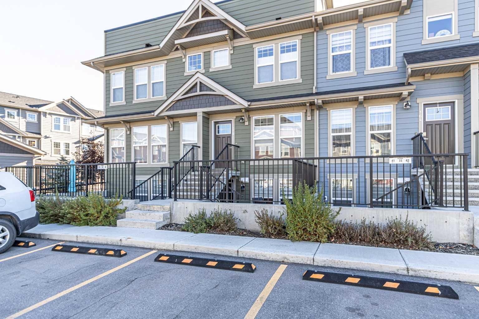 Property Photo:  168 Cranbrook Square SE  AB T3M 3E3 