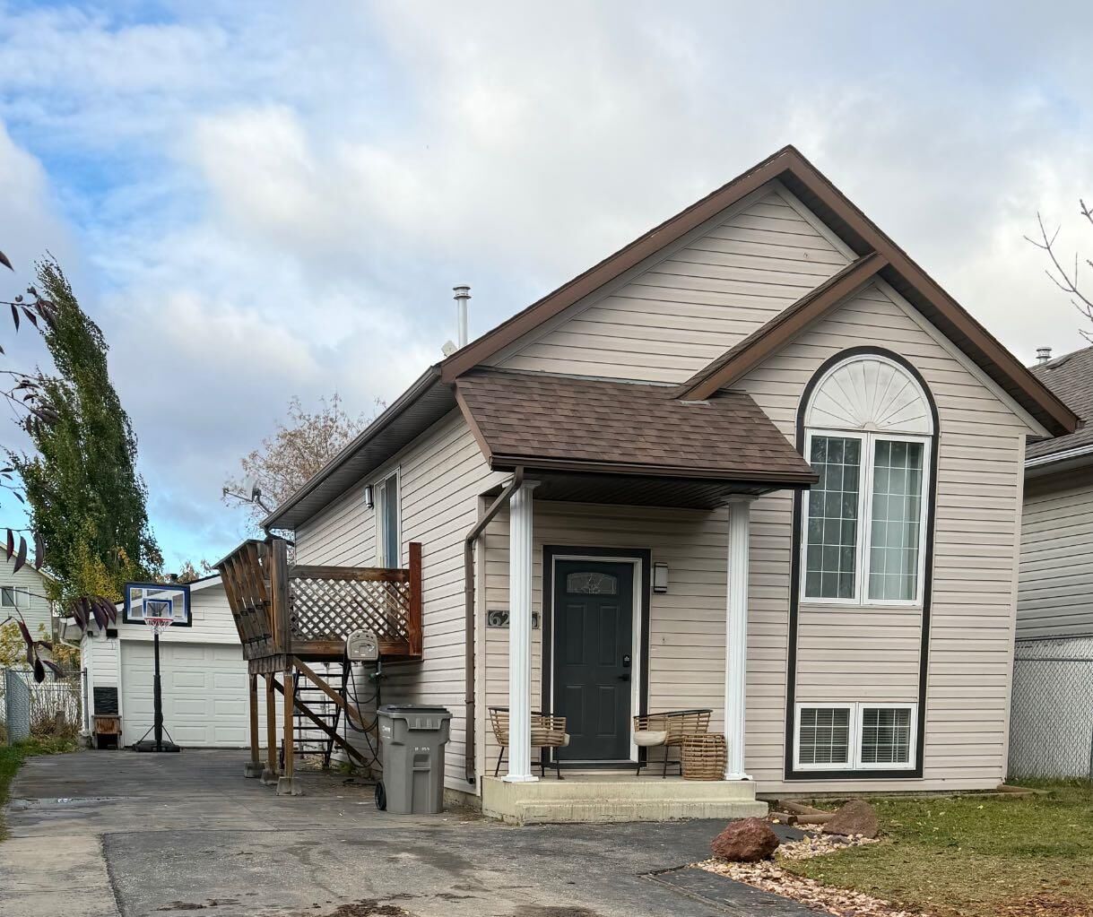 Property Photo:  6226 90 Street  AB T8W 2M3 