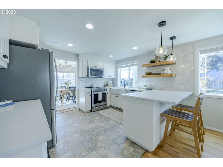 Property Photo: 2536 15th St OR 97477