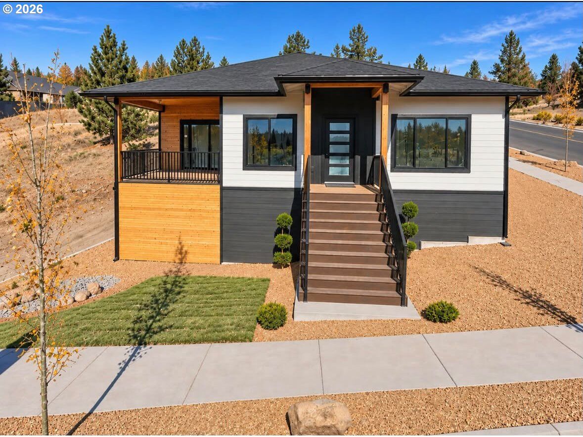 Property Photo:  1086 SE Fescue Ln  OR 97741 
