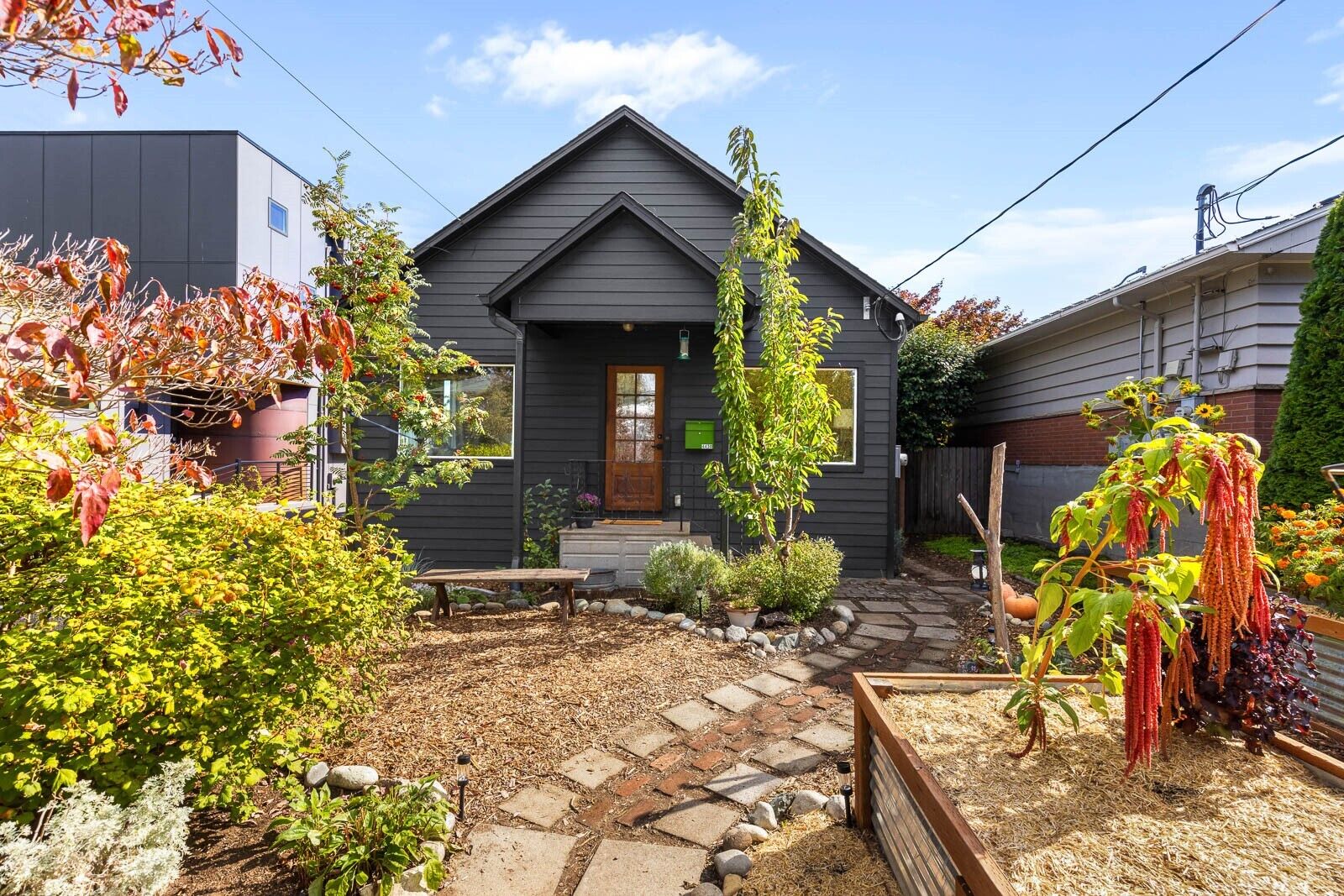Property Photo:  4430  29th Avenue W  WA 98199 
