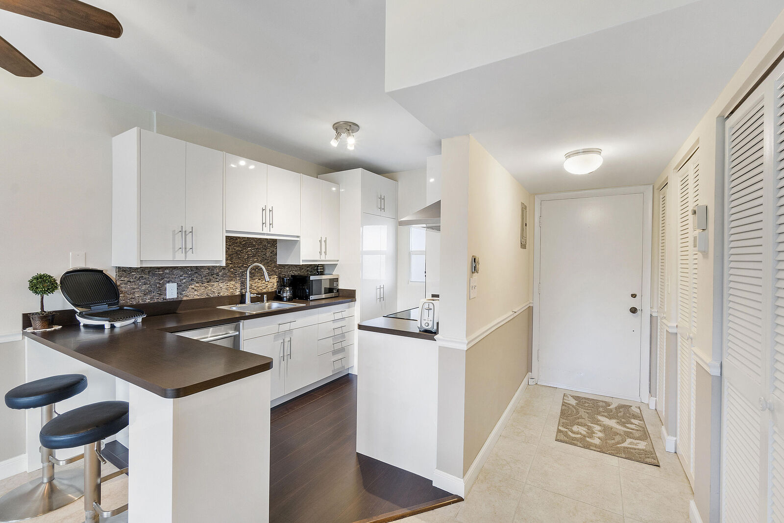 Property Photo:  5401 NW 2nd Avenue 3220  FL 33487 