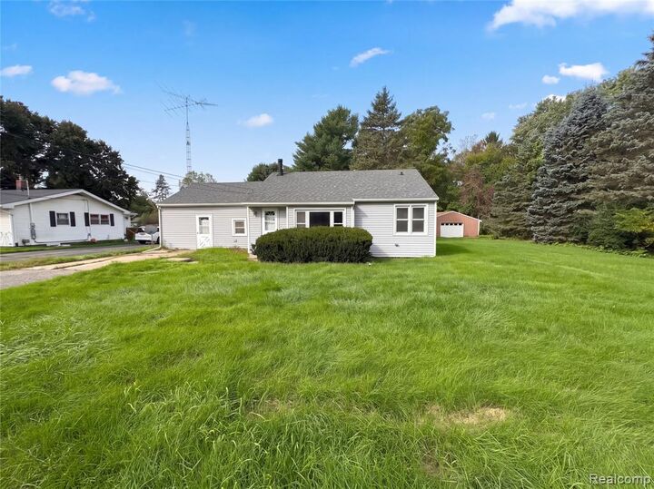 Property Photo:  510 Gregory Place  MI 49202 