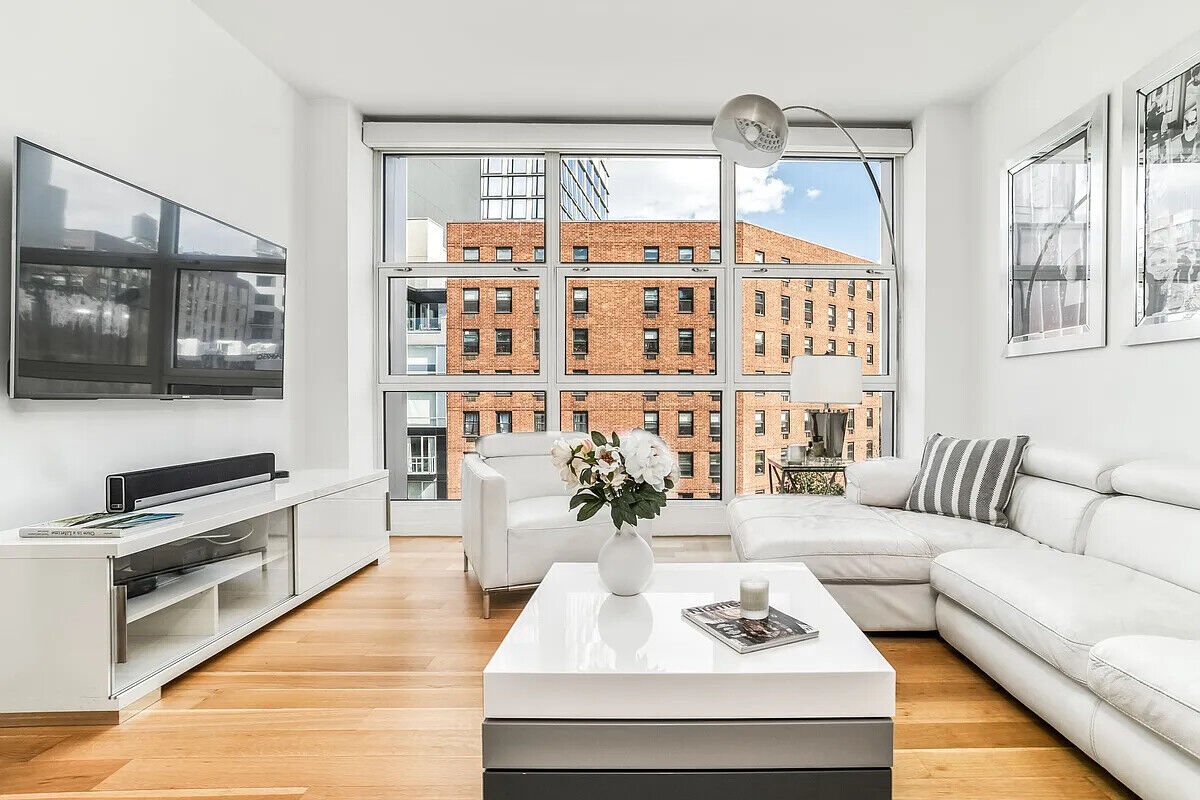 Property Photo:  250 Bowery 5A  NY 10012 