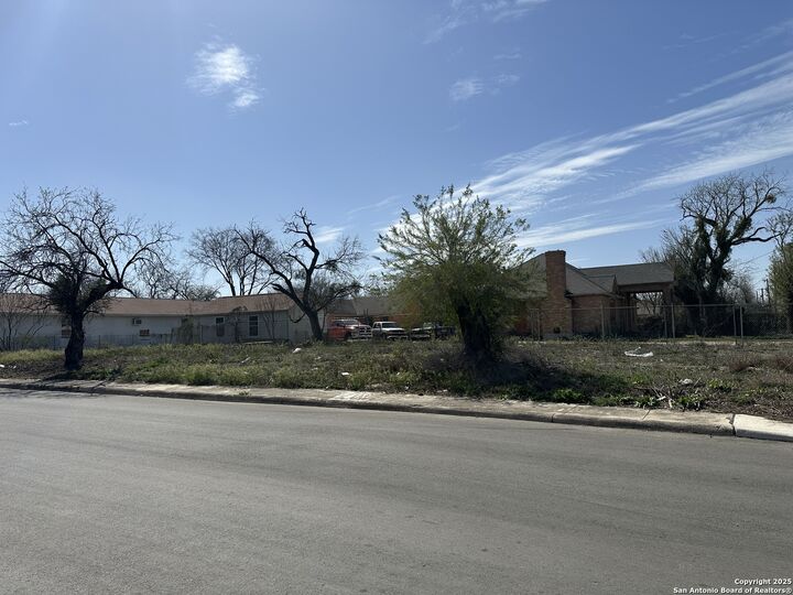 Property Photo:  502 King Ave  TX 78211 
