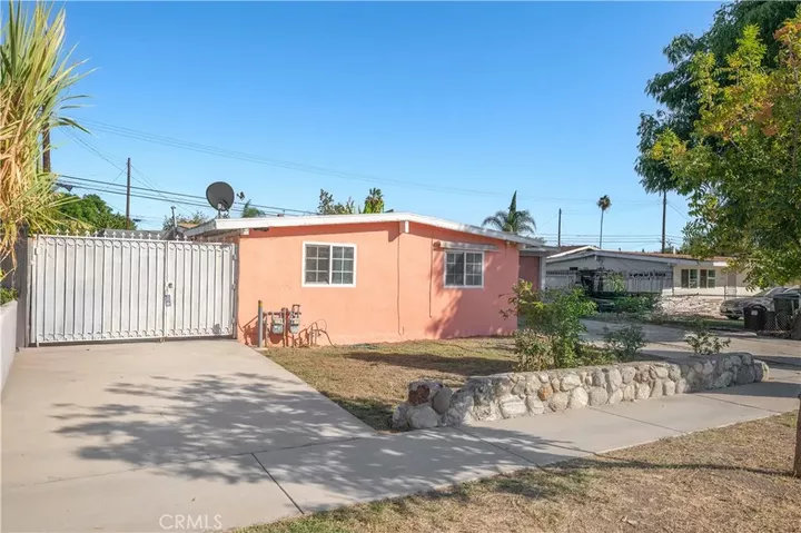 Property Photo:  338 S Sandalwood  CA 91744 