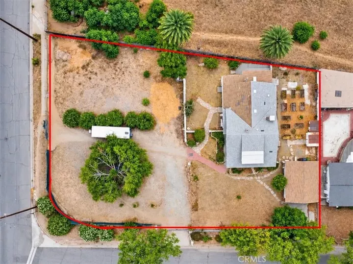 Property Photo:  2950 N Golden Avenue  CA 92404 