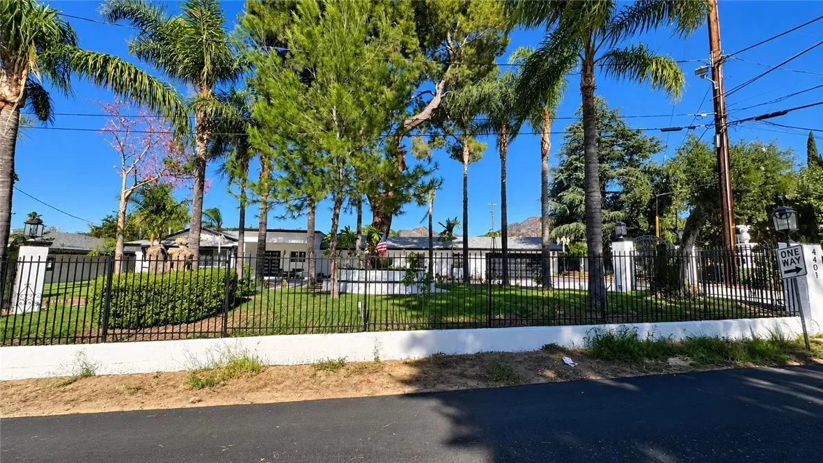 Property Photo:  14401 Lakeside  CA 91342 
