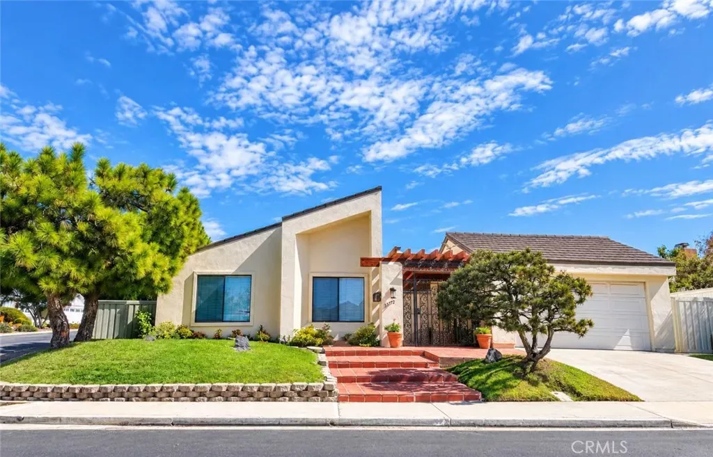 Property Photo:  33372 Dosinia  CA 92629 