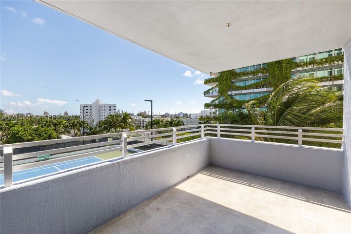 Property Photo:  1330 West Ave 614  FL 33139 