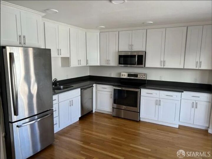 Property Photo: 2323 Franklin Street CA 94123