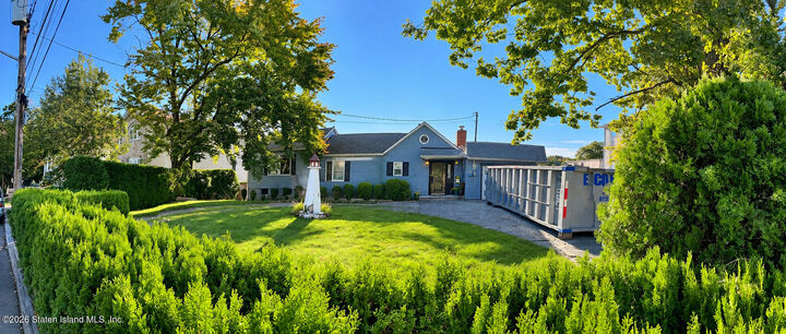 Property Photo:  514 Drumgoole Road E  NY 10312 