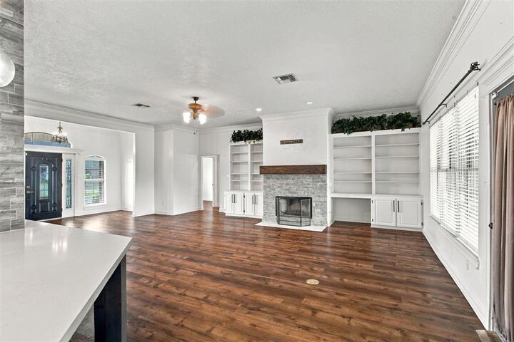 Property Photo: 936 N Kade Lane N LA 70605